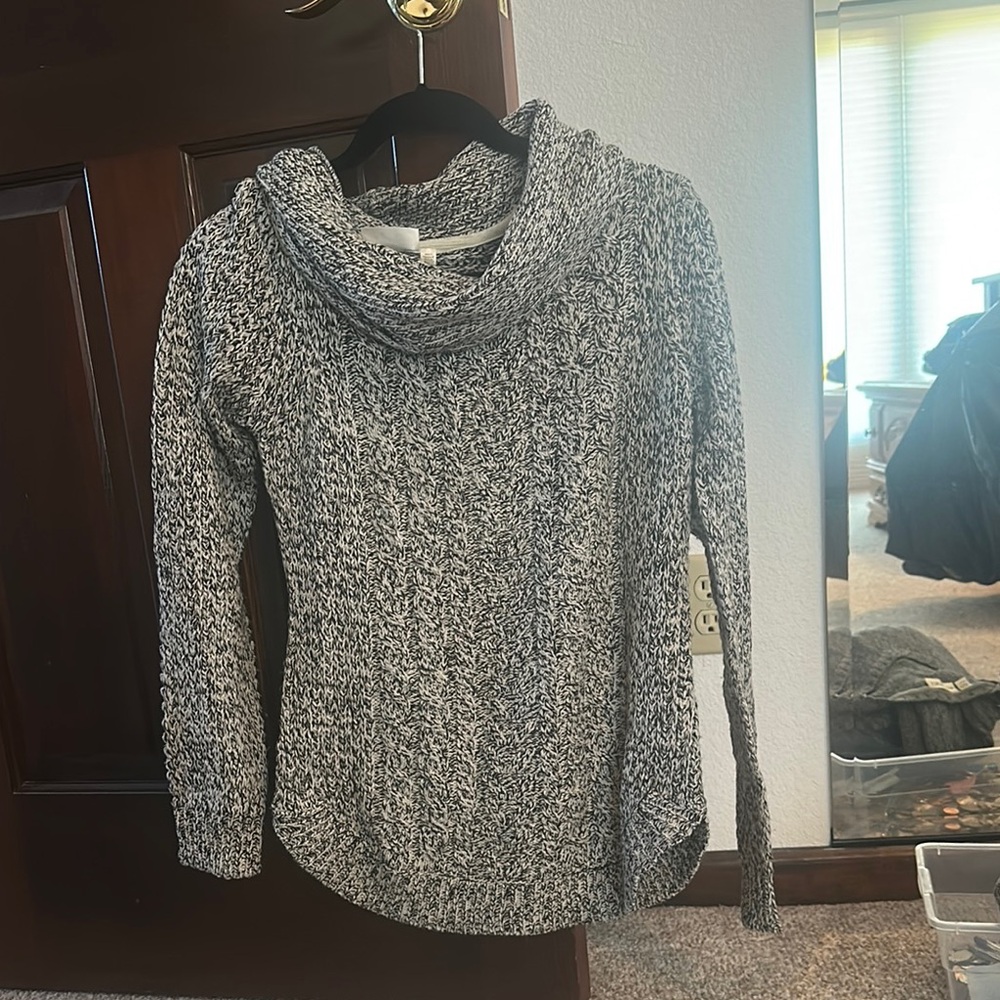 RD Style Marled Cowl Neck Sweater in Gray and White